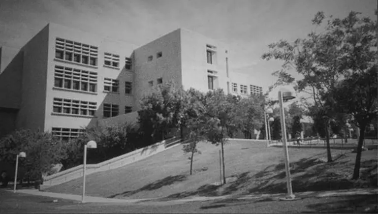 Walter Stiern Library, CSU Bakersfield
